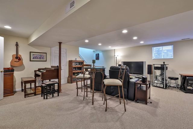 5607 Carolina Way, Burlington, KY 41005