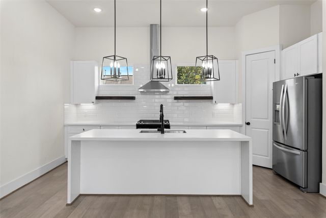 1406 W 21st Street B, Houston, TX 77008