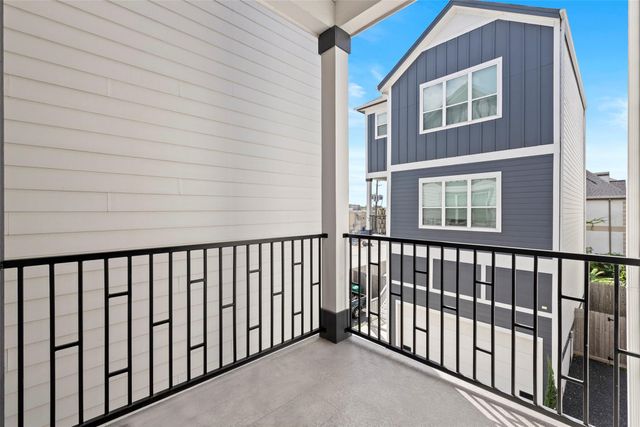 1406 W 21st Street B, Houston, TX 77008