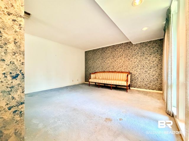 605 E Cumberland Road, Mobile, AL 36608