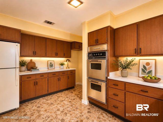 605 E Cumberland Road, Mobile, AL 36608