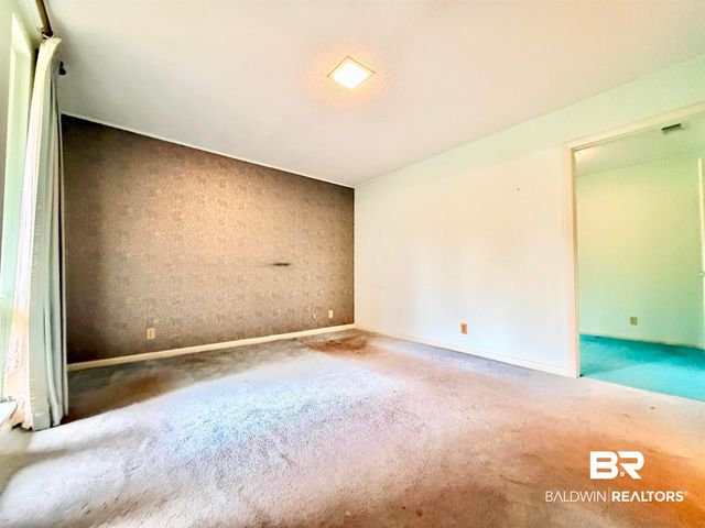 605 E Cumberland Road, Mobile, AL 36608