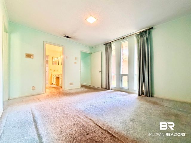 605 E Cumberland Road, Mobile, AL 36608