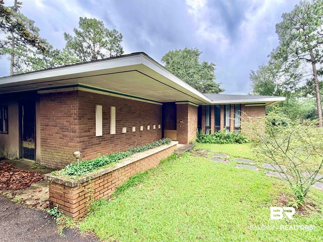 605 E Cumberland Road, Mobile, AL 36608