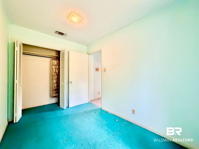 605 E Cumberland Road, Mobile, AL 36608