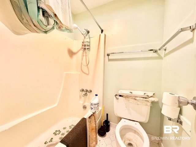 605 E Cumberland Road, Mobile, AL 36608