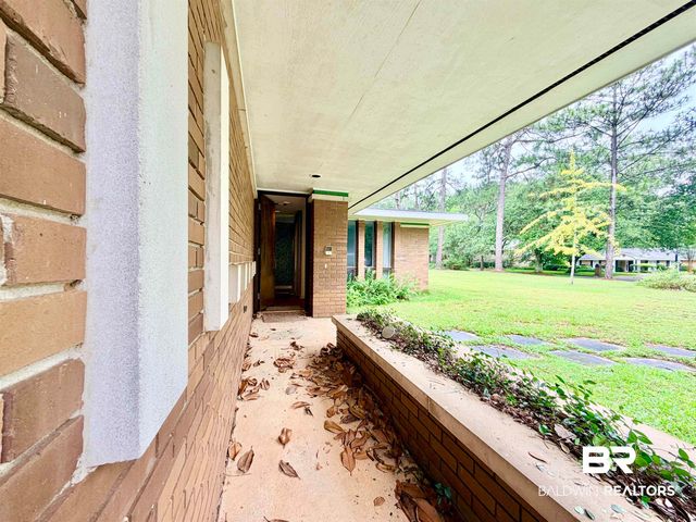 605 E Cumberland Road, Mobile, AL 36608
