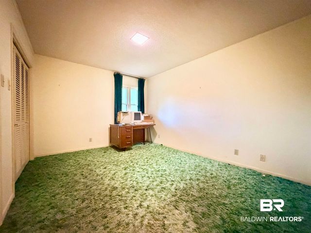 605 E Cumberland Road, Mobile, AL 36608
