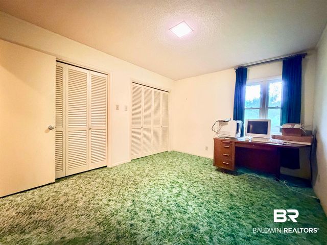 605 E Cumberland Road, Mobile, AL 36608