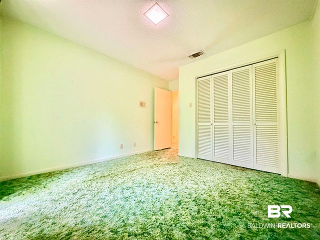 605 E Cumberland Road, Mobile, AL 36608