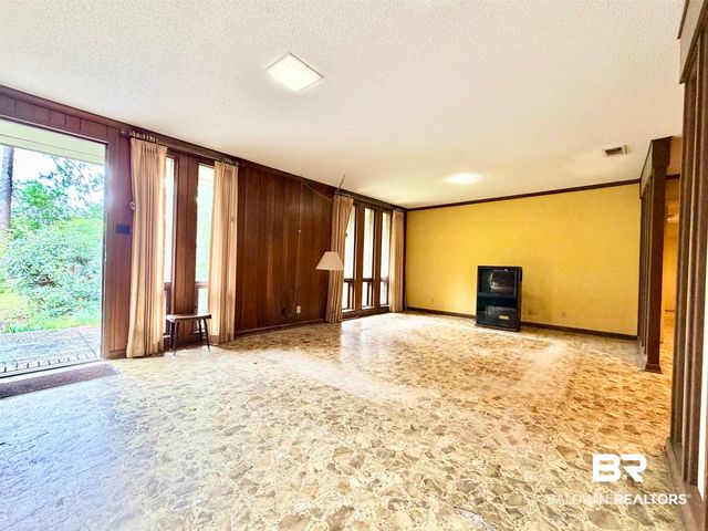 605 E Cumberland Road, Mobile, AL 36608