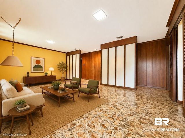 605 E Cumberland Road, Mobile, AL 36608