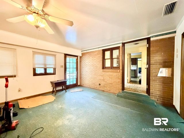 605 E Cumberland Road, Mobile, AL 36608