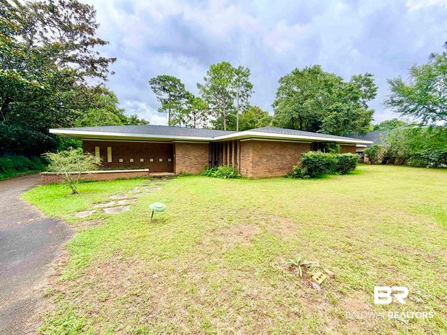 605 E Cumberland Road, Mobile, AL 36608