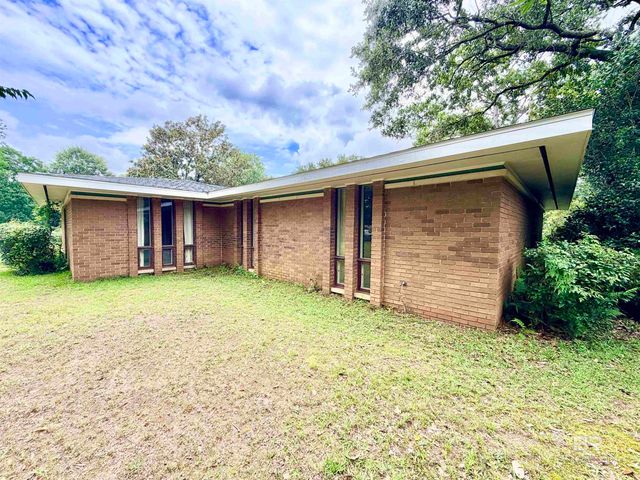605 E Cumberland Road, Mobile, AL 36608