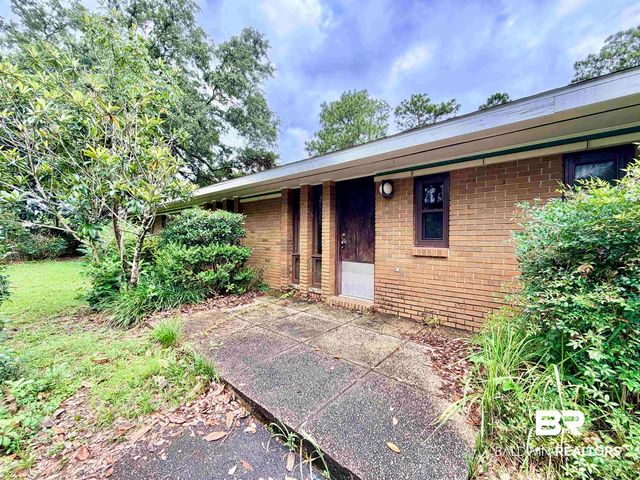 605 E Cumberland Road, Mobile, AL 36608