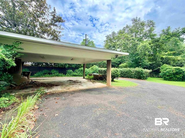 605 E Cumberland Road, Mobile, AL 36608