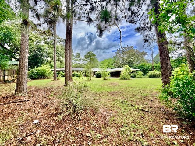 605 E Cumberland Road, Mobile, AL 36608