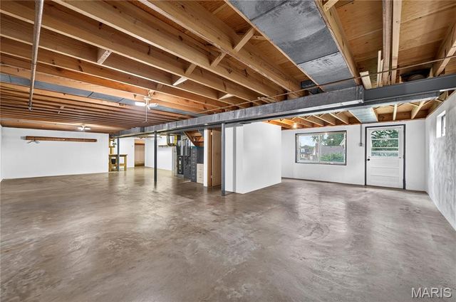 7650 Sunray Lane, St Louis, MO 63123