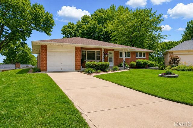 7650 Sunray Lane, St Louis, MO 63123