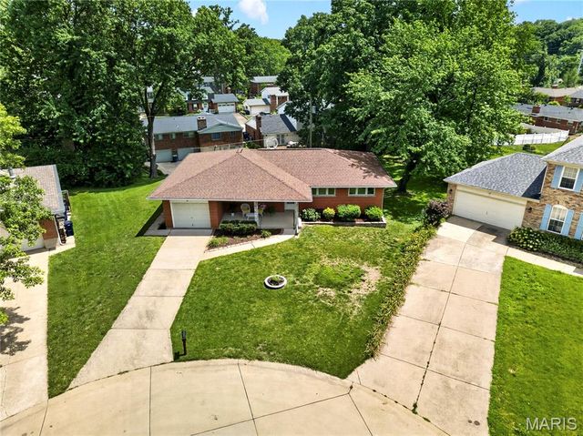 7650 Sunray Lane, St Louis, MO 63123