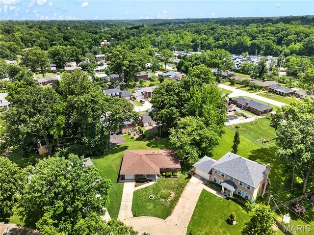 7650 Sunray Lane, St Louis, MO 63123