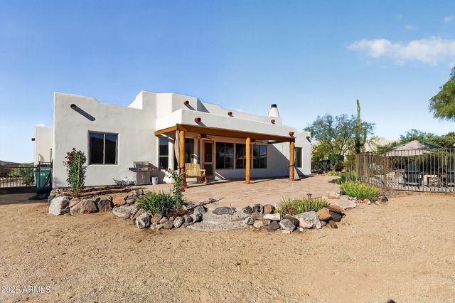 45319 N 18TH Street, New River, AZ 85087