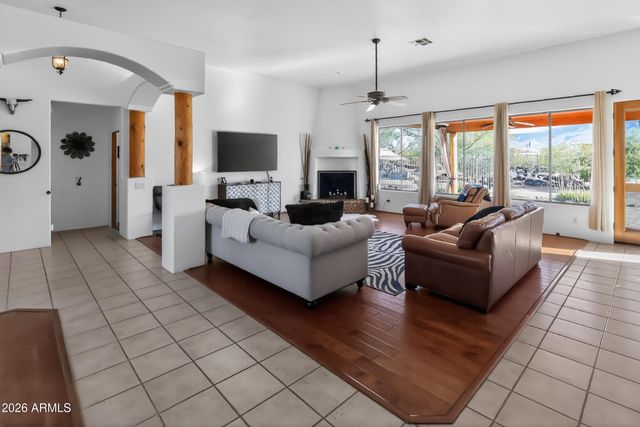 45319 N 18TH Street, New River, AZ 85087