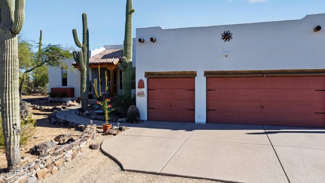 45319 N 18TH Street, New River, AZ 85087