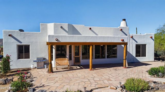 45319 N 18TH Street, New River, AZ 85087