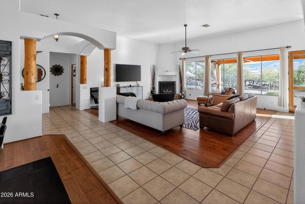 Image 25 of property listing at 45319 N 18TH Street, New River, AZ 85087