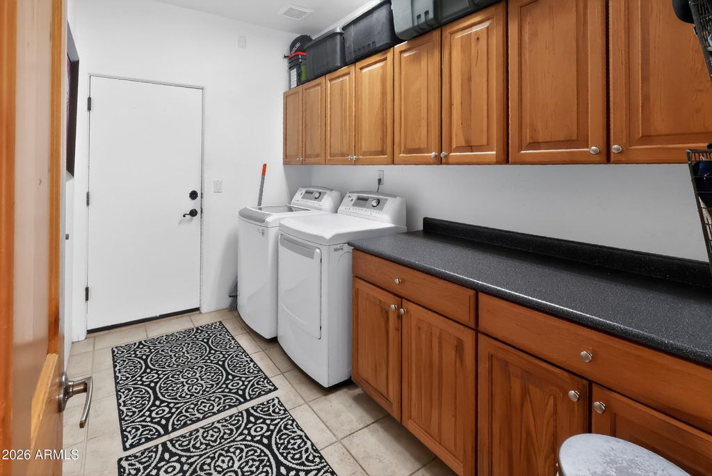 Image 33 of property listing at 45319 N 18TH Street, New River, AZ 85087
