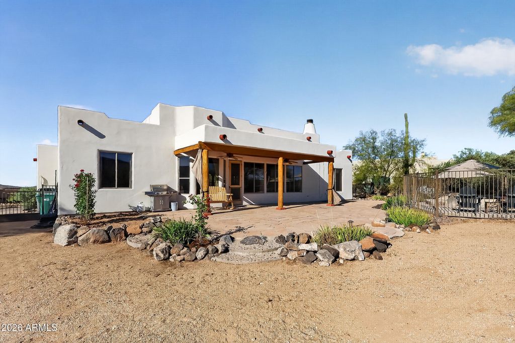 Image 8 of property listing at 45319 N 18TH Street, New River, AZ 85087