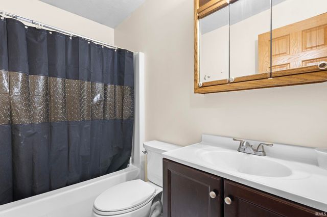 58915 Runway Road, Elkhart, IN 46516