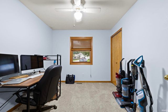 58915 Runway Road, Elkhart, IN 46516
