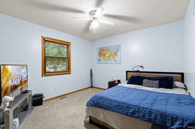 58915 Runway Road, Elkhart, IN 46516