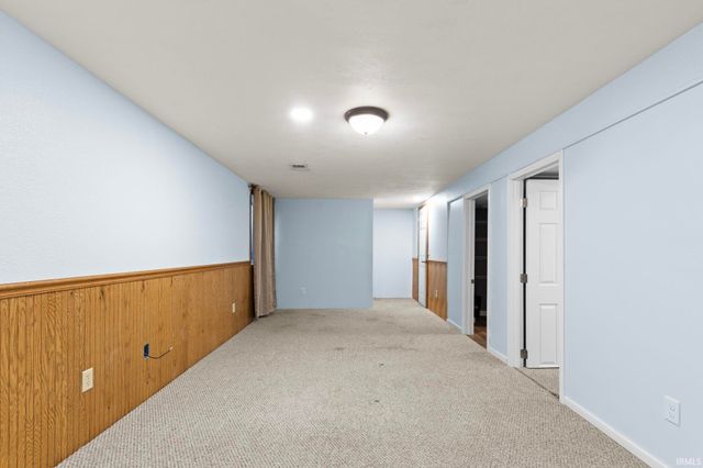 58915 Runway Road, Elkhart, IN 46516