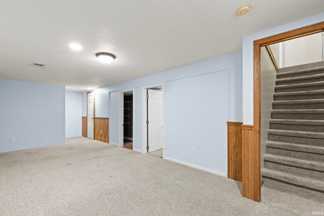 58915 Runway Road, Elkhart, IN 46516