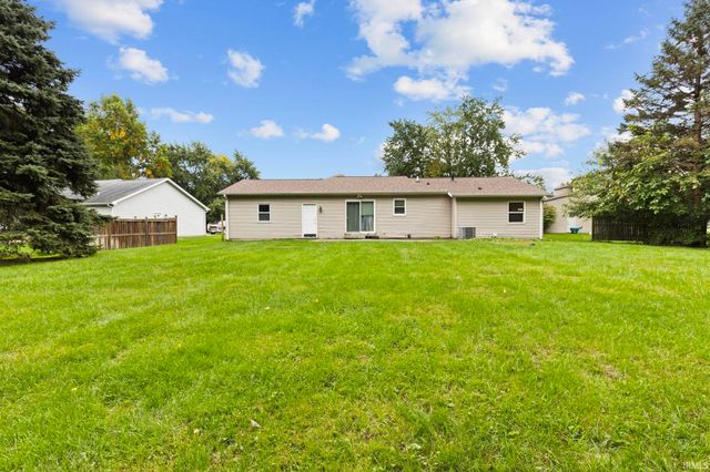 58915 Runway Road, Elkhart, IN 46516