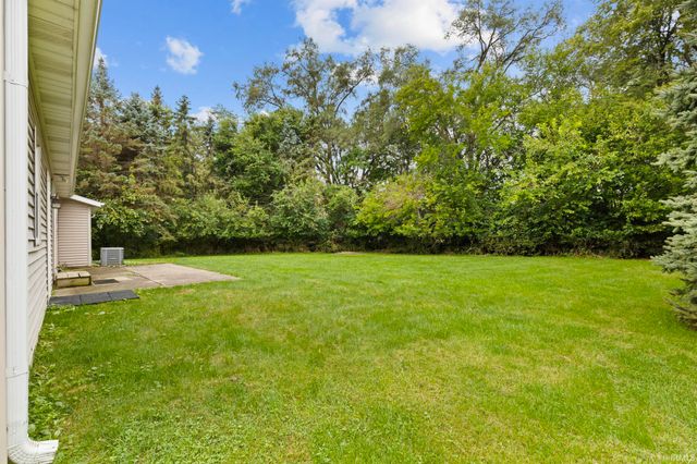 58915 Runway Road, Elkhart, IN 46516
