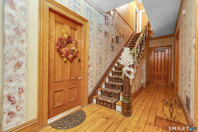 40 Allen Place, Hartford, CT 06106