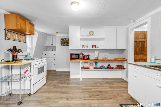 40 Allen Place, Hartford, CT 06106
