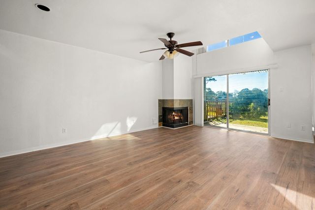 15916 Seahorse Drive, Houston, TX 77062