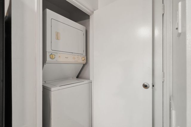 15916 Seahorse Drive, Houston, TX 77062