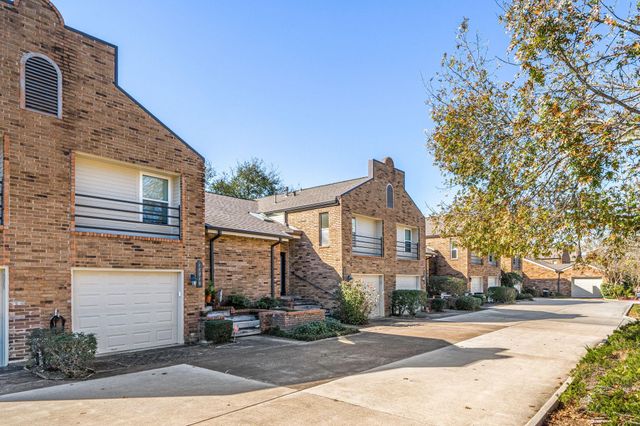 15916 Seahorse Drive, Houston, TX 77062