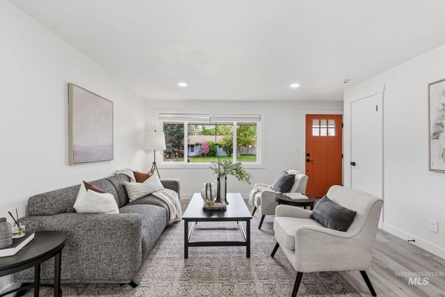 1207 W Chateau Ave, Meridian, ID 83646