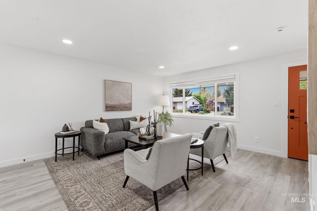 1207 W Chateau Ave, Meridian, ID 83646