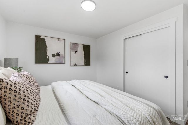 1207 W Chateau Ave, Meridian, ID 83646