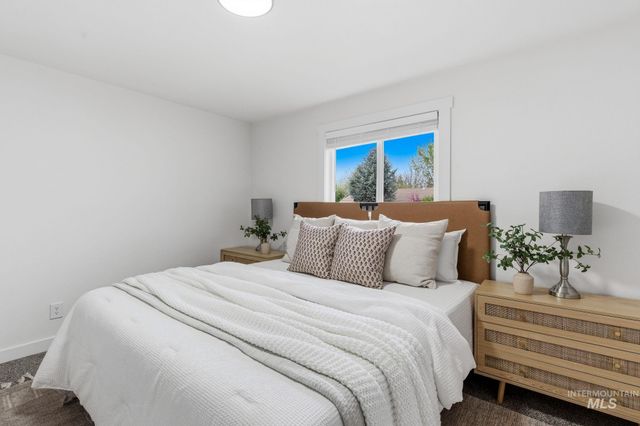 1207 W Chateau Ave, Meridian, ID 83646