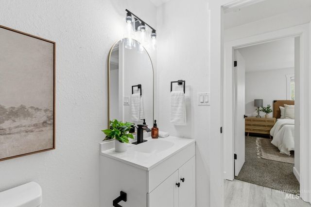 1207 W Chateau Ave, Meridian, ID 83646